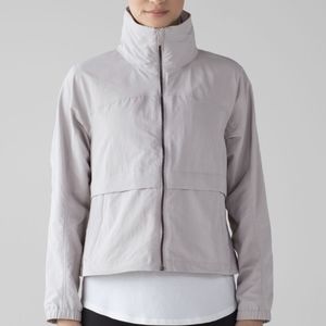 Lululemon Effortless Jacket size 4 GUC